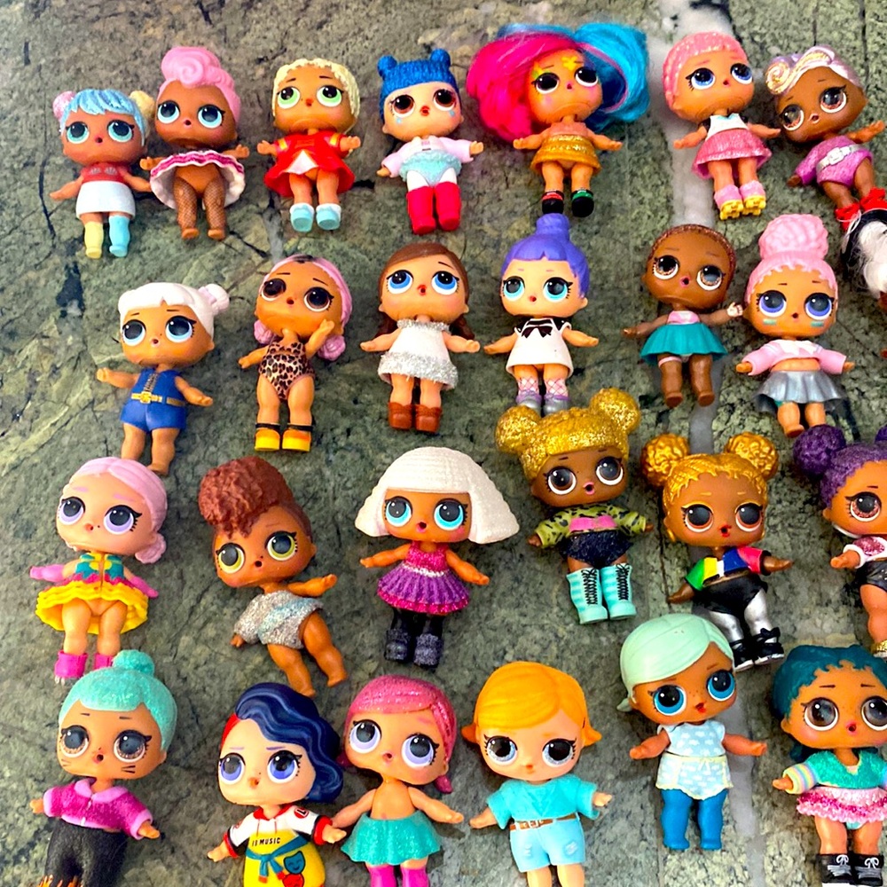 52 LOL Doll collection with accessories and wigs